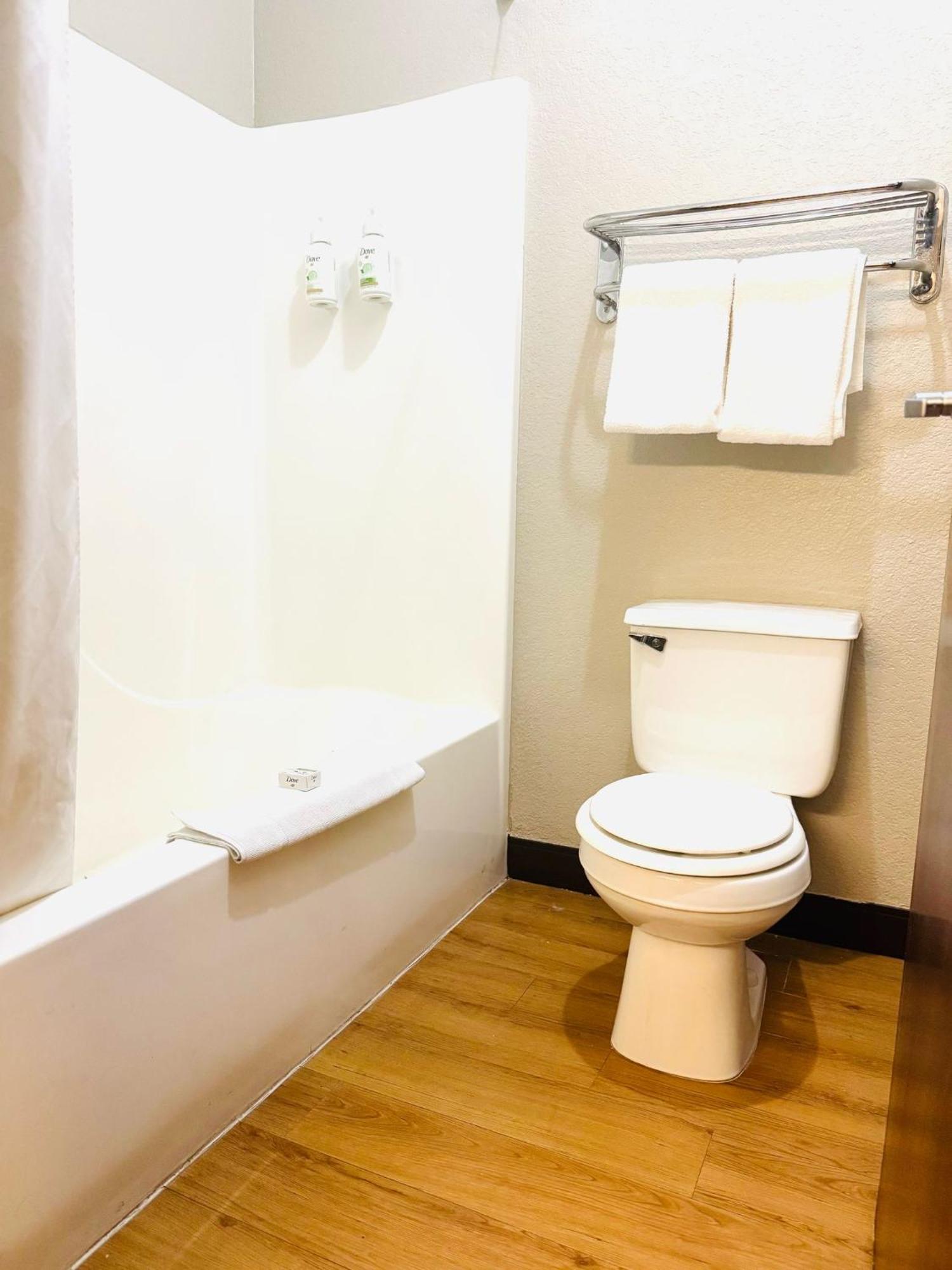 Baymont Inn & Suites By Wyndham Lincoln Ne Ngoại thất bức ảnh